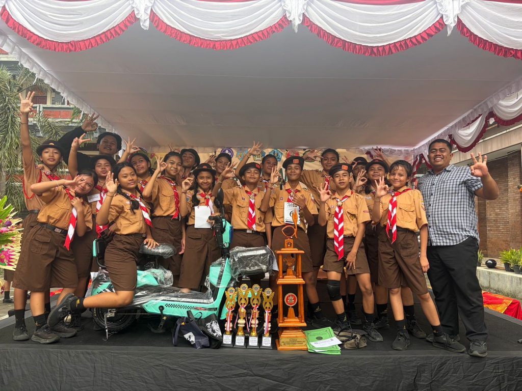 SMP 3 Denpasar Raih Juara Umum Lomba Lintas Keterampilan Pramuka