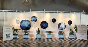 THE 1O1 Bali Oasis Sanur Hadirkan Pameran Seni Tekstil Karya Seniman Bali Penawati THE 1O1 Bali Oasis Sanur Hadirkan Pameran Seni Tekstil Karya Seniman Bali Penawati