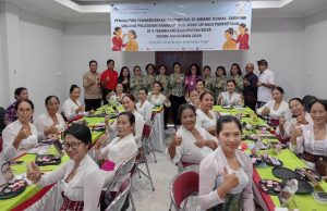 Tingkatkan Peluang Usaha, Forum Puspa Bangli Gelar Pelatihan Sanggul dan Make Up Tingkatkan Peluang Usaha, Forum Puspa Bangli Gelar Pelatihan Sanggul dan Make Up