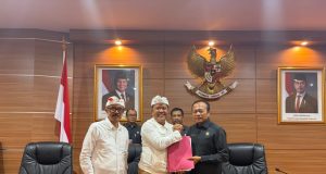 DPRD dan Pemkab Bangli Tandatangani Kesepakatan KUA/PPAS Tahun 2027 DPRD dan Pemkab Bangli Tandatangani Kesepakatan KUA/PPAS Tahun 2027