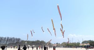 763 Layangan Ramaikan Hari Pertama Denpasar Kite Festival ke-10 di Pantai Mertasari Sanur 763 Layangan Ramaikan Hari Pertama Denpasar Kite Festival ke-10 di Pantai Mertasari Sanur