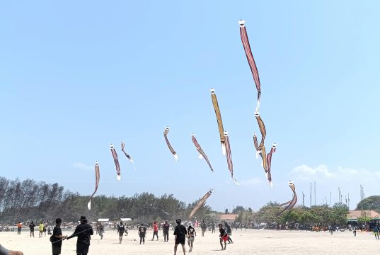 763 Layangan Ramaikan Hari Pertama Denpasar Kite Festival ke-10 di Pantai Mertasari Sanur 763 Layangan Ramaikan Hari Pertama Denpasar Kite Festival ke-10 di Pantai Mertasari Sanur