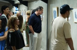 24 Seniman, 84 Karya, Satu Warna: Pameran Seni Blue Peaceful Frequency Dibuka di Blue Karma Creative Hub Seminyak 24 Seniman, 84 Karya, Satu Warna: Pameran Seni Blue Peaceful Frequency Dibuka di Blue Karma Creative Hub Seminyak