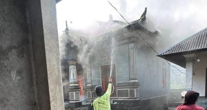Api Lahap Rumah Warga di Kintamani, Kerugian Capai Rp 600 Juta Api Lahap Rumah Warga di Kintamani, Kerugian Capai Rp 600 Juta