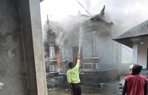 Api Lahap Rumah Warga di Kintamani, Kerugian Capai Rp 600 Juta Api Lahap Rumah Warga di Kintamani, Kerugian Capai Rp 600 Juta