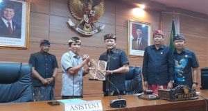 DPRD Bangli Dorong Akses Pembiayaan UMKM Rapat Paripurna pembahasan tiga Ranperda di DPRD Bangli, Kamis (22/10/2026).